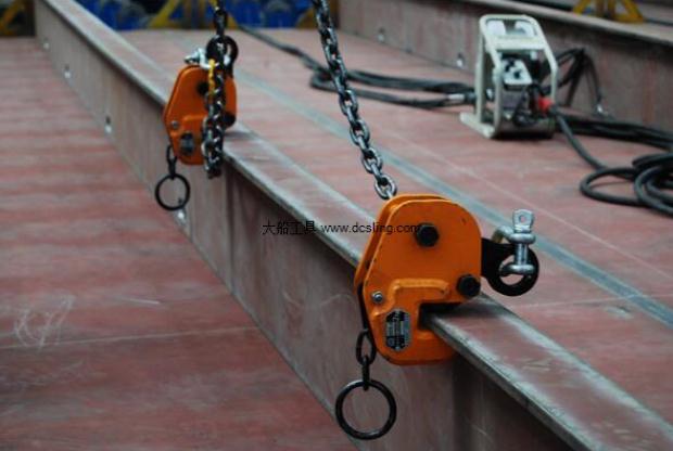 大船鋼板起重鉗吊運鋼筋